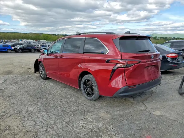 5TDKRKEC4MS066387 2021 TOYOTA SIENNA - Image 2