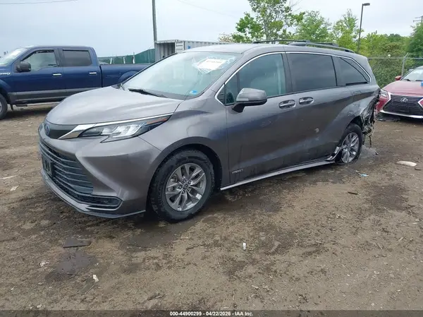 5TDKRKEC4MS066776 2021 TOYOTA SIENNA - Image 2