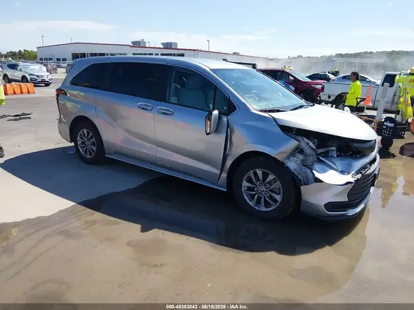 5TDKRKEC4NS092828 2022 TOYOTA SIENNA - Image 1