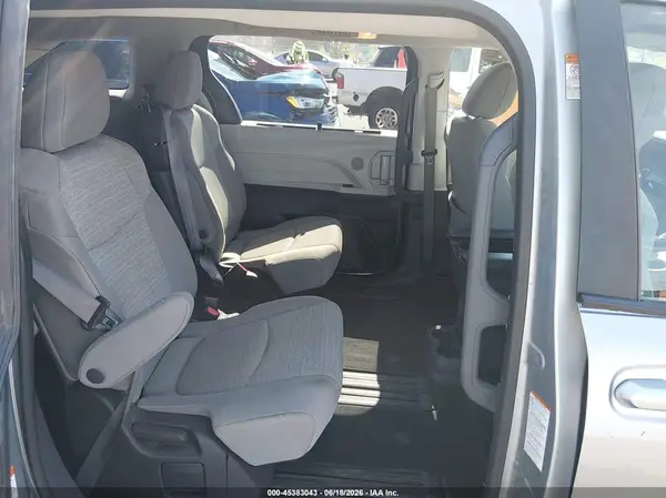 5TDKRKEC4NS092828 2022 TOYOTA SIENNA - Image 8