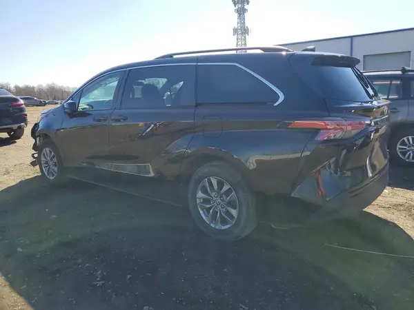 5TDKRKEC4NS098967 2022 TOYOTA SIENNA - Image 2