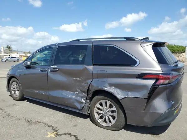 5TDKRKEC4NS101964 2022 TOYOTA SIENNA - Image 2