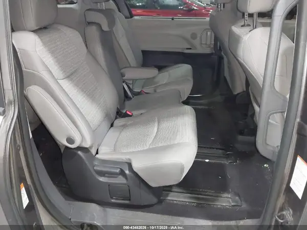 5TDKRKEC4NS108333 2022 TOYOTA SIENNA - Image 8