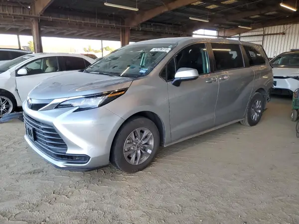 5TDKRKEC4NS117355 2022 TOYOTA SIENNA - Image 1