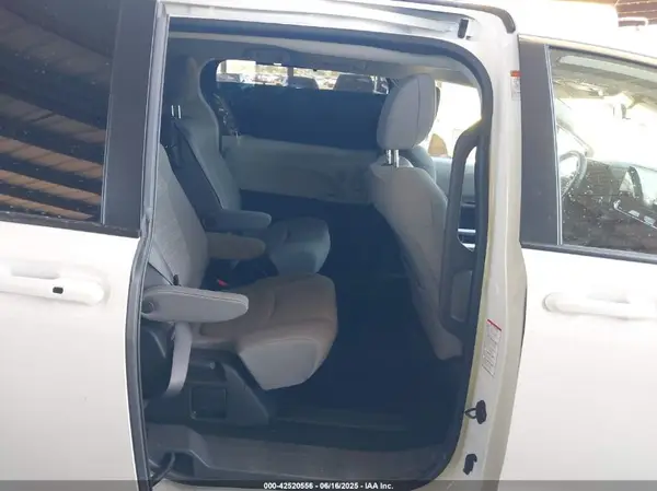 5TDKRKEC4NS119378 2022 TOYOTA SIENNA - Image 8