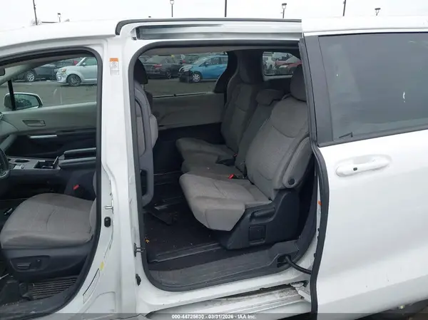 5TDKRKEC4NS121969 2022 TOYOTA SIENNA - Image 8