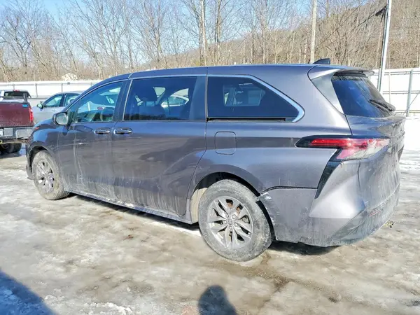 5TDKRKEC4NS123446 2022 TOYOTA SIENNA - Image 2
