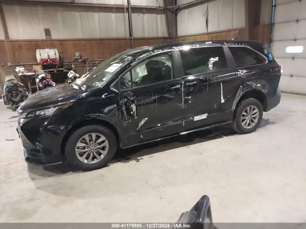 5TDKRKEC4NS129621 2022 TOYOTA SIENNA - Image 2