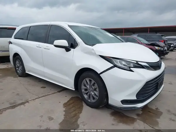 5TDKRKEC4NS130087 2022 TOYOTA SIENNA - Image 1