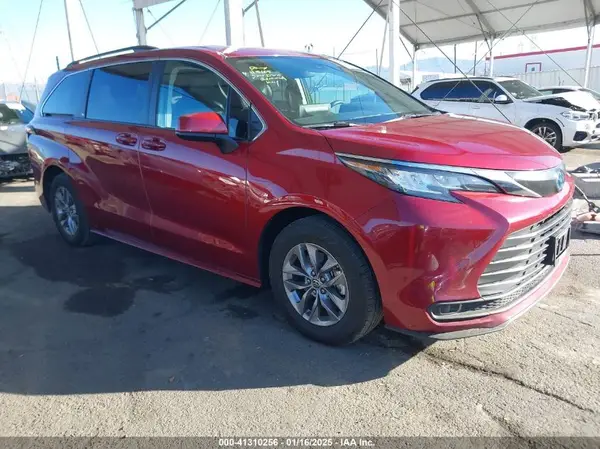 5TDKRKEC4PS139651 2023 TOYOTA SIENNA - Image 1