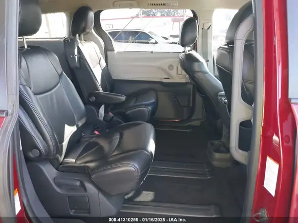 5TDKRKEC4PS139651 2023 TOYOTA SIENNA - Image 8