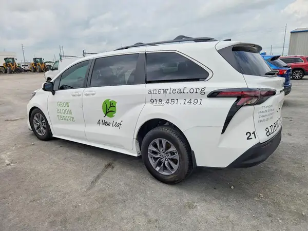 5TDKRKEC4PS142064 2023 TOYOTA SIENNA - Image 2