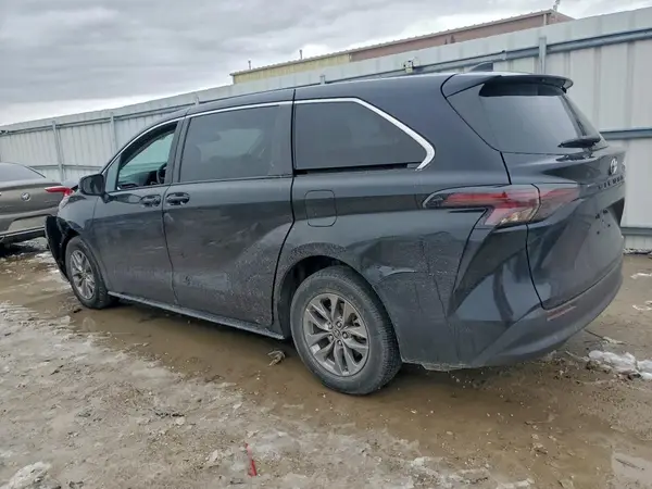 5TDKRKEC4RS181109 2024 TOYOTA SIENNA - Image 2