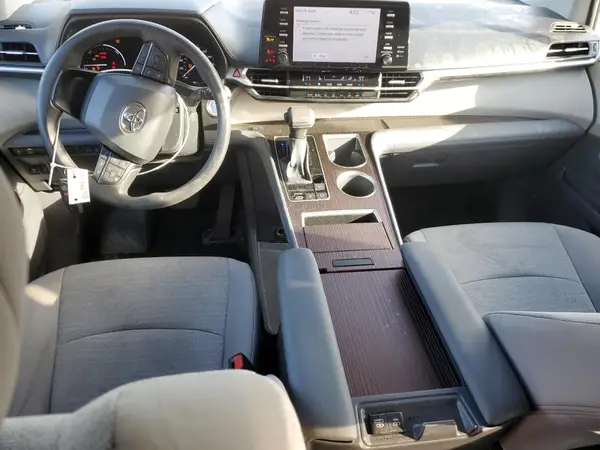 5TDKRKEC4RS187976 2024 TOYOTA SIENNA - Image 8