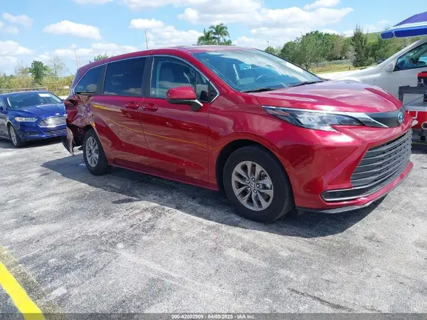 5TDKRKEC4RS188352 2024 TOYOTA SIENNA - Image 1