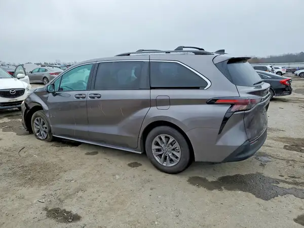 5TDKRKEC4RS190649 2024 TOYOTA SIENNA - Image 2
