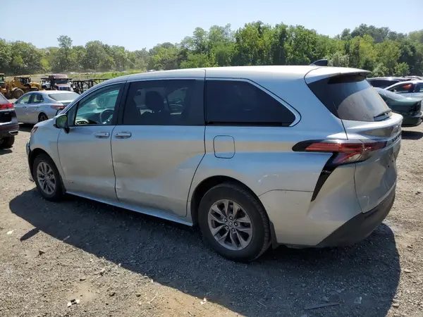 5TDKRKEC5MS013634 2021 TOYOTA SIENNA - Image 2