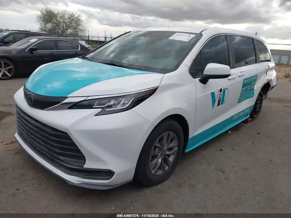 5TDKRKEC5MS014993 2021 TOYOTA SIENNA - Image 2