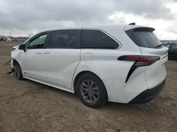 5TDKRKEC5MS026948 2021 TOYOTA SIENNA - Image 2