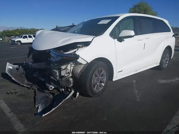 5TDKRKEC5MS034449 2021 TOYOTA SIENNA - Image 2