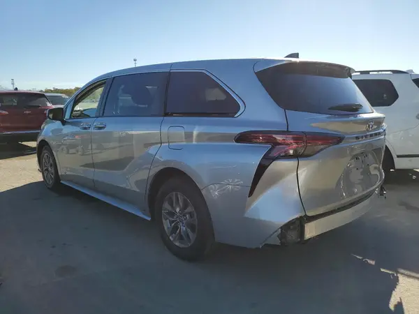 5TDKRKEC5MS041658 2021 TOYOTA SIENNA - Image 2
