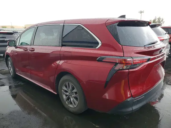 5TDKRKEC5MS042986 2021 TOYOTA SIENNA - Image 2