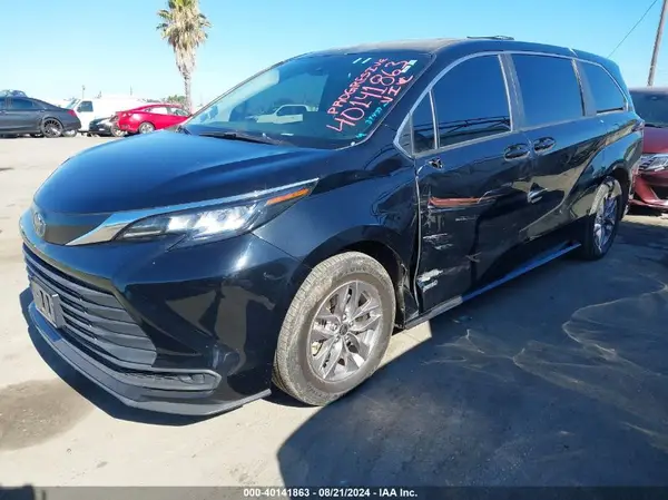 5TDKRKEC5MS043913 2021 TOYOTA SIENNA - Image 2