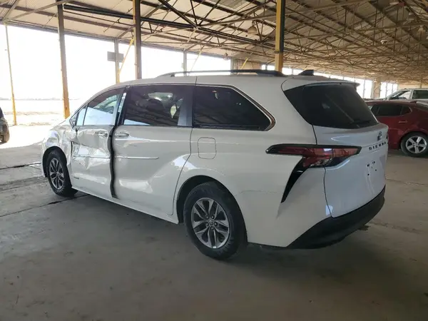 5TDKRKEC5MS053633 2021 TOYOTA SIENNA - Image 2