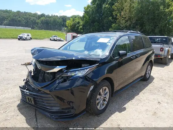 5TDKRKEC5NS078355 2022 TOYOTA SIENNA - Image 2