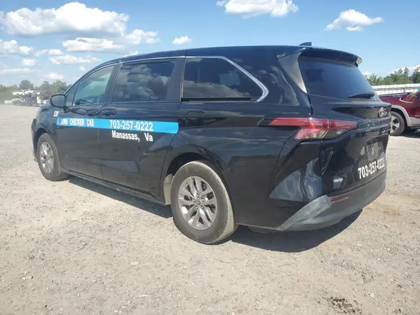 5TDKRKEC5NS111905 2022 TOYOTA SIENNA - Image 2