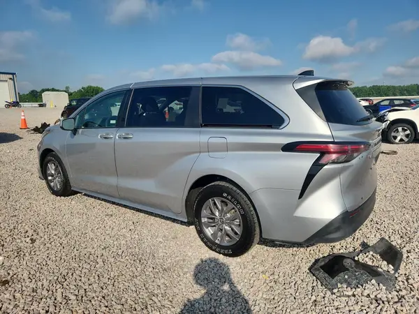 5TDKRKEC5NS116828 2022 TOYOTA SIENNA - Image 2