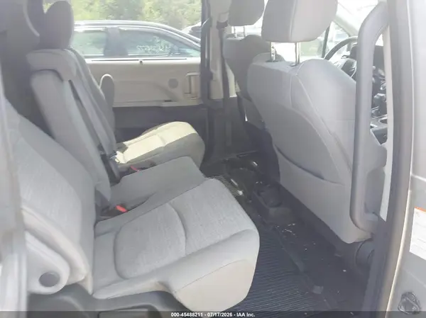 5TDKRKEC5NS117705 2022 TOYOTA SIENNA - Image 8
