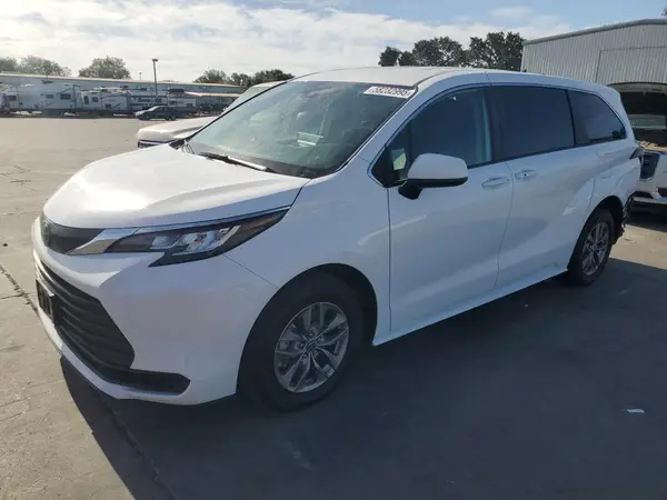 5TDKRKEC5PS160234 2023 TOYOTA SIENNA - Image 1