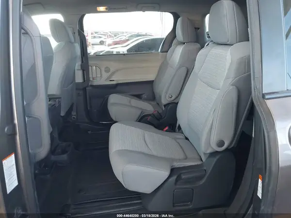 5TDKRKEC5PS168642 2023 TOYOTA SIENNA - Image 8