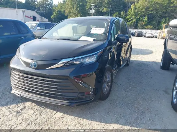 5TDKRKEC5PS173372 2023 TOYOTA SIENNA - Image 2