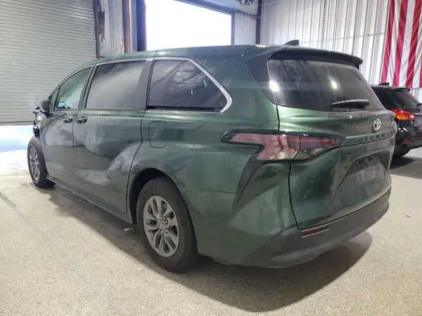 5TDKRKEC5RS190935 2024 TOYOTA SIENNA - Image 2