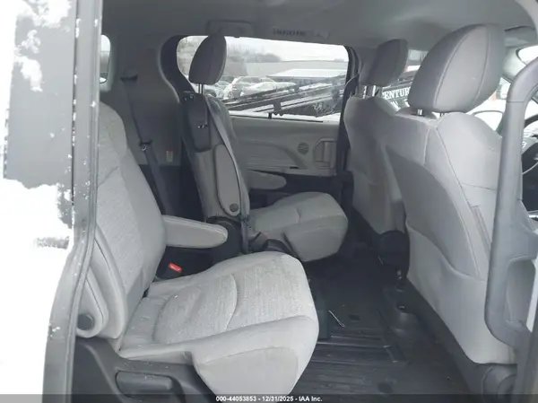 5TDKRKEC5RS195987 2024 TOYOTA SIENNA - Image 8