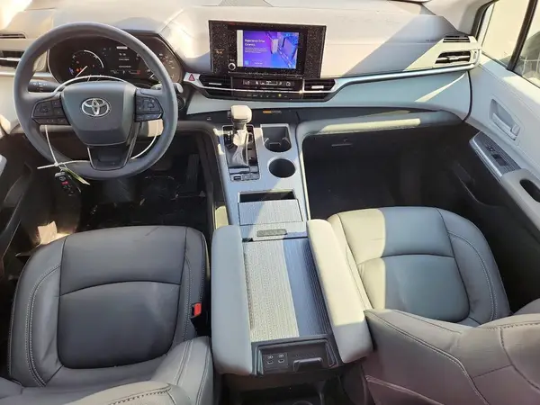 5TDKRKEC5SS227021 2025 TOYOTA SIENNA - Image 8