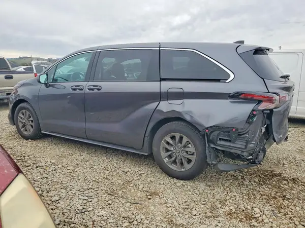5TDKRKEC5SS247642 2025 TOYOTA SIENNA - Image 2