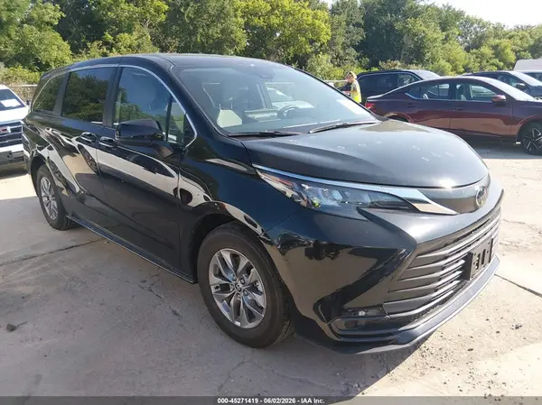 5TDKRKEC5TS312619 2026 TOYOTA SIENNA - Image 1