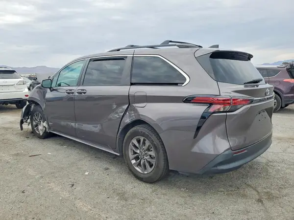 5TDKRKEC6MS015392 2021 TOYOTA SIENNA - Image 2
