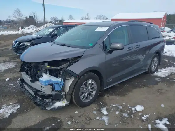 5TDKRKEC6MS022553 2021 TOYOTA SIENNA - Image 2