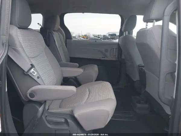 5TDKRKEC6MS022553 2021 TOYOTA SIENNA - Image 8