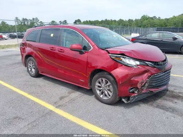 5TDKRKEC6MS043676 2021 TOYOTA SIENNA - Image 1