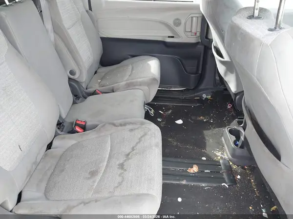 5TDKRKEC6MS046724 2021 TOYOTA SIENNA - Image 8
