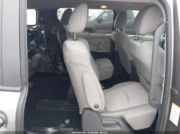 5TDKRKEC6MS057707 2021 TOYOTA SIENNA - Image 8