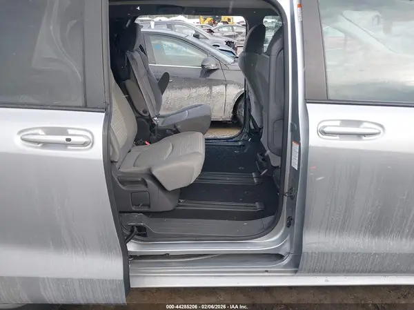 5TDKRKEC6MS065788 2021 TOYOTA SIENNA - Image 8