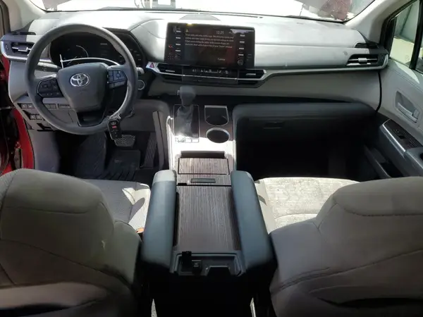 5TDKRKEC6NS107295 2022 TOYOTA SIENNA - Image 8