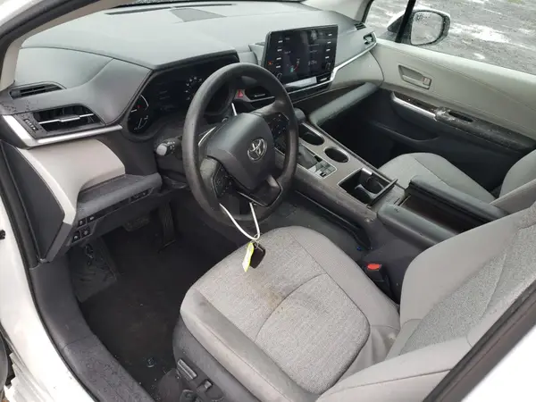 5TDKRKEC6NS111623 2022 TOYOTA SIENNA - Image 8