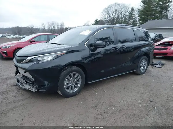 5TDKRKEC6NS119964 2022 TOYOTA SIENNA - Image 2